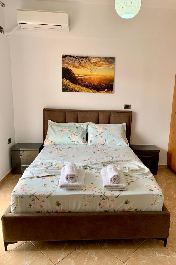 Bardhi Apts Sarandë Buitenkant foto