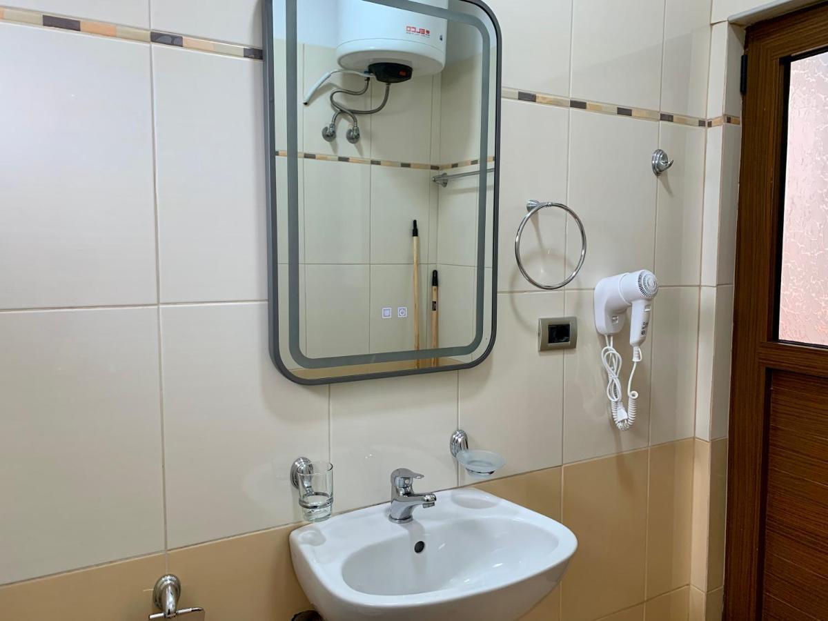 Bardhi Apts Sarandë Buitenkant foto